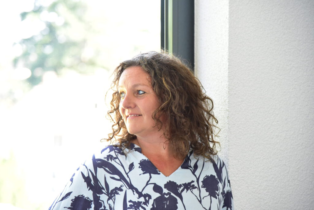 Dinge, die früher leichtfielen, kosten plötzlich viel Kraf. Der Tag zieht mehr Energie, die Erholung dauert länger...